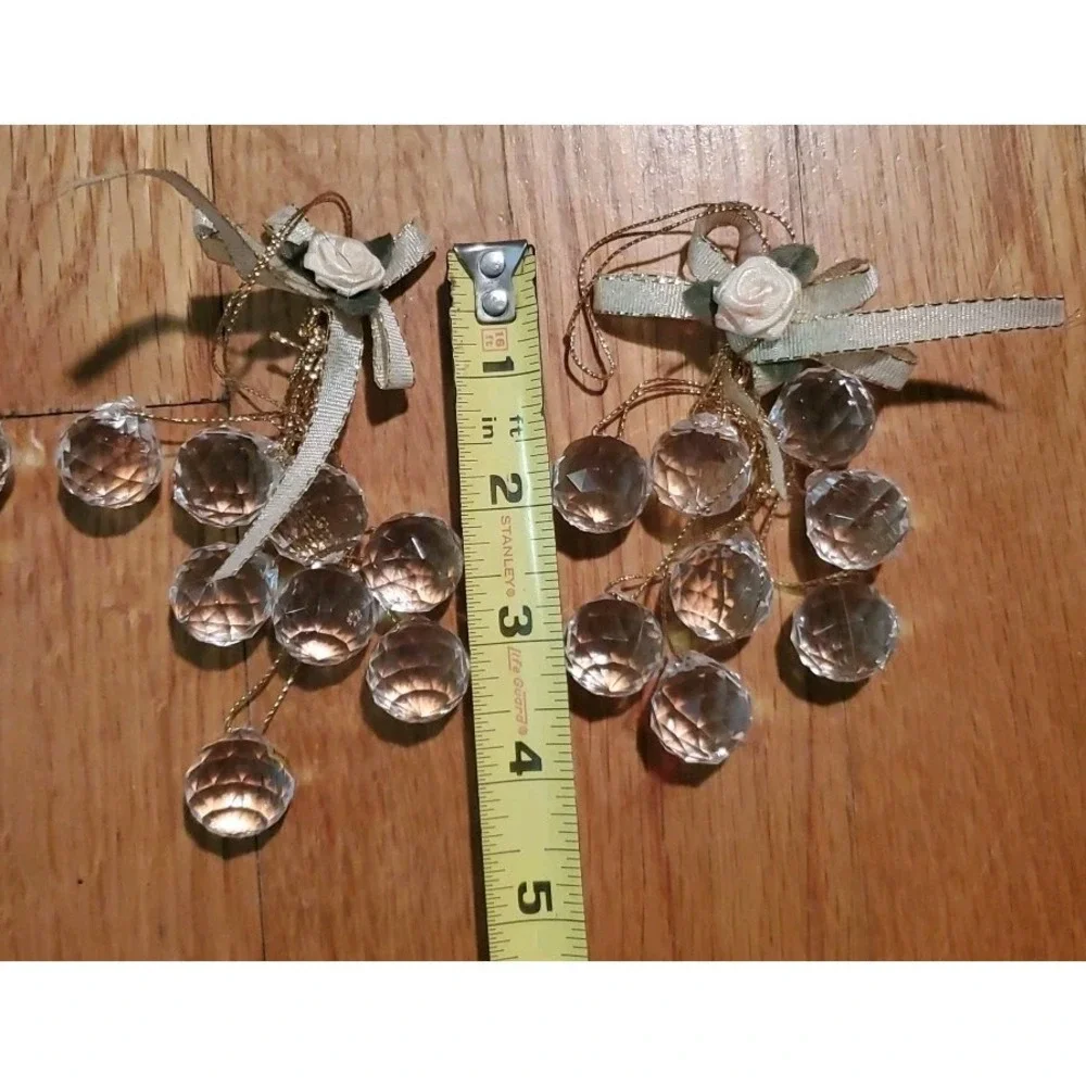 Vintage Clear Faceted Lucite Ornaments Lot Of 4‎ Roses Victorian Theme